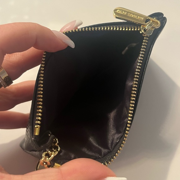 Michael Kors Black Pebbled leather zip wallet - Picture 4 of 4